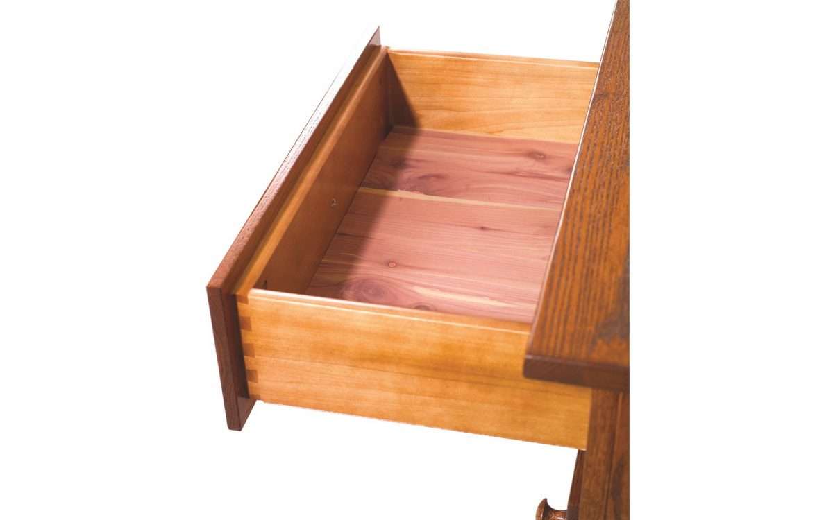 Elizabeth Lockwood Small Chest