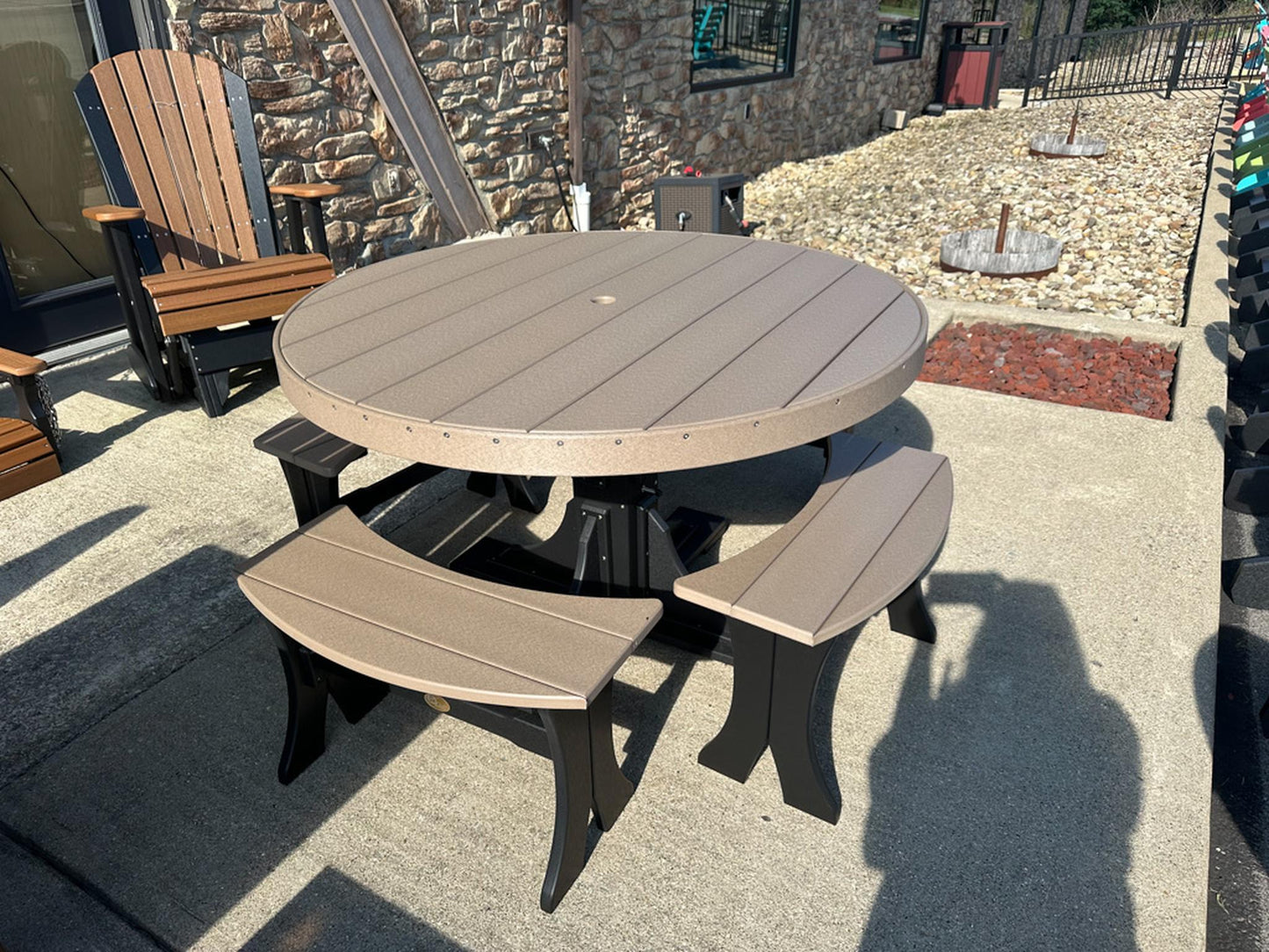 Weatherwood & Black Round Picnic Set – 5 Piece