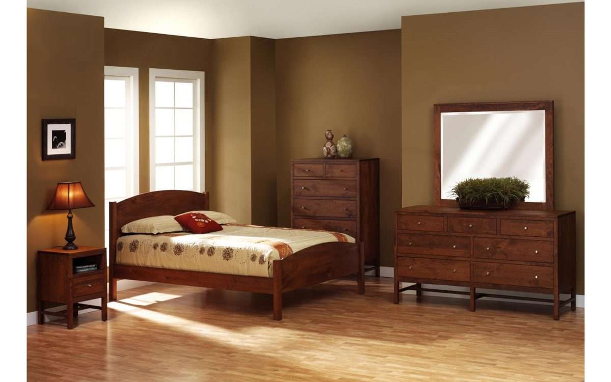 Lynnwood Low Dresser & Mirror