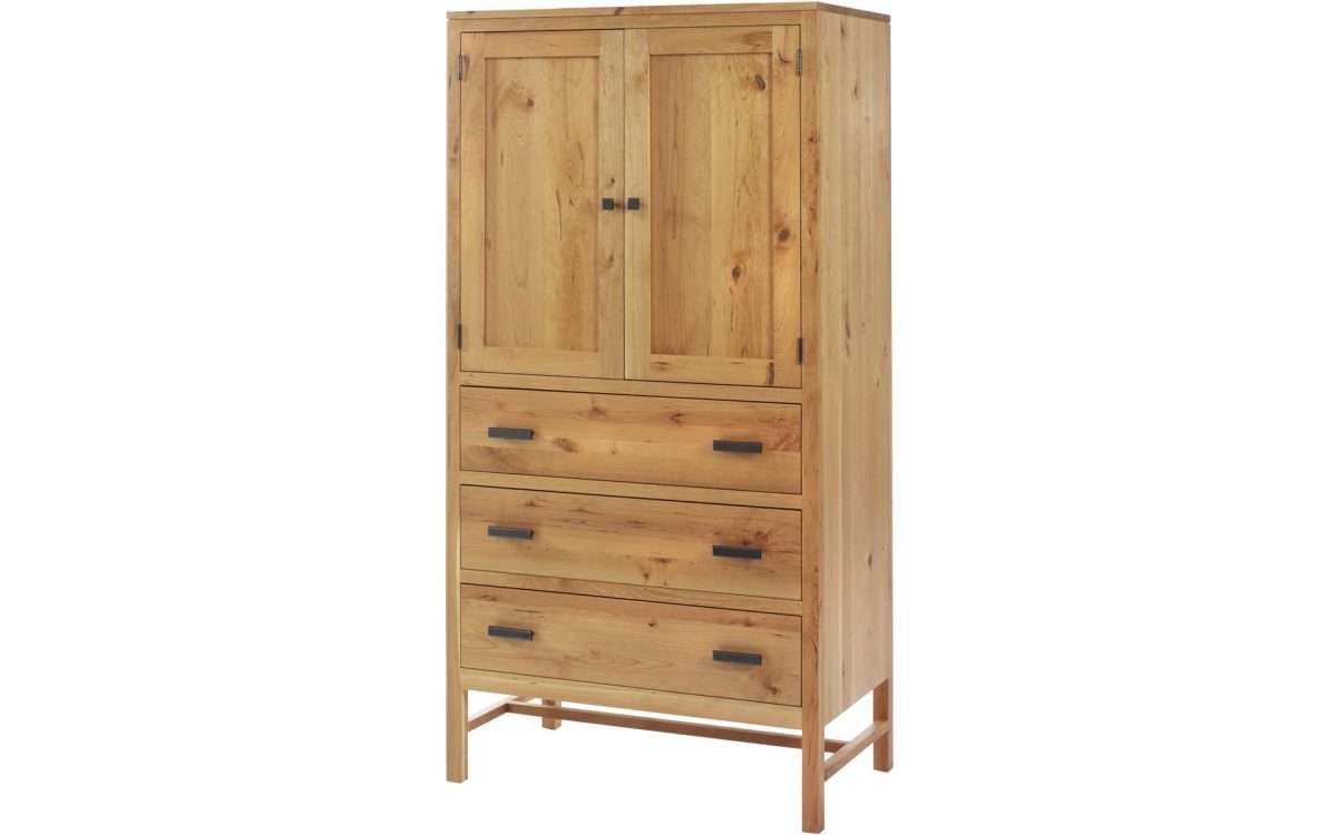 Lynnwood Panel Bedroom Collection
