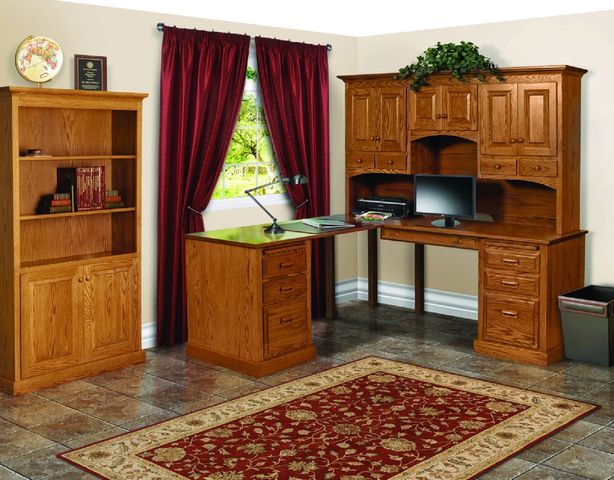 Traditional Regular Desk & Hutch