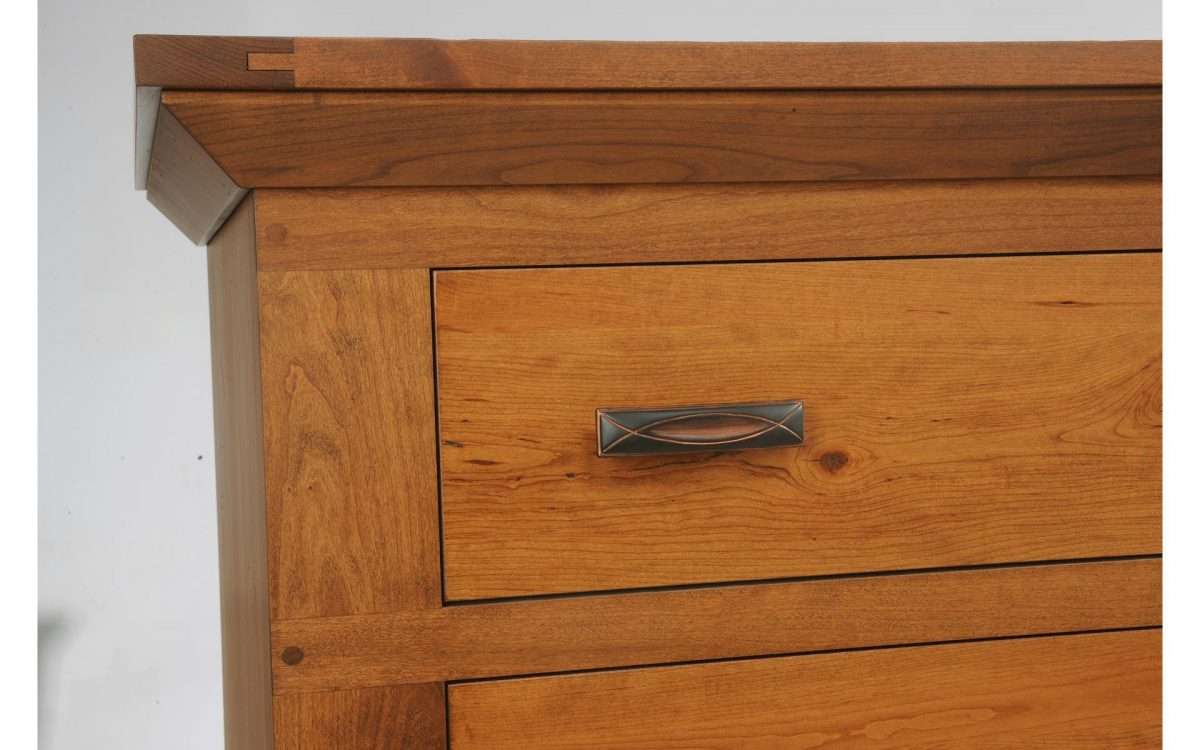 Redmond Wellington 28" Nightstand