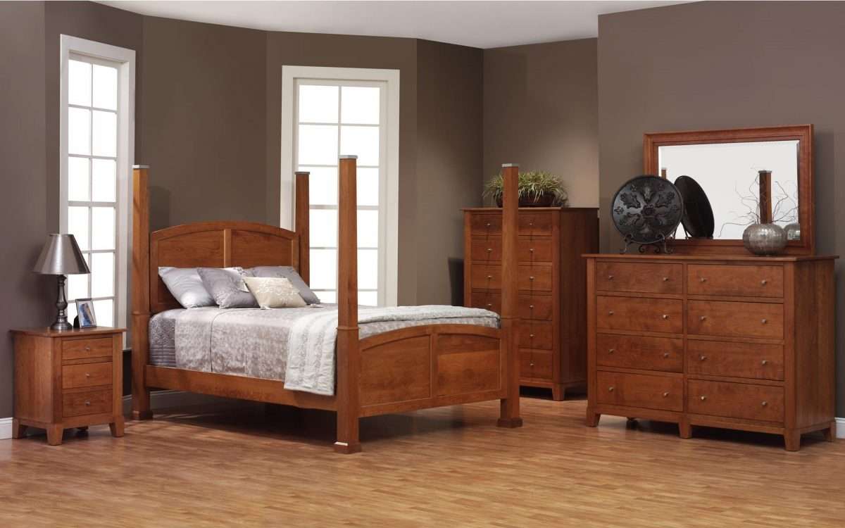 Greenwich Poster Bed Bedroom Collection