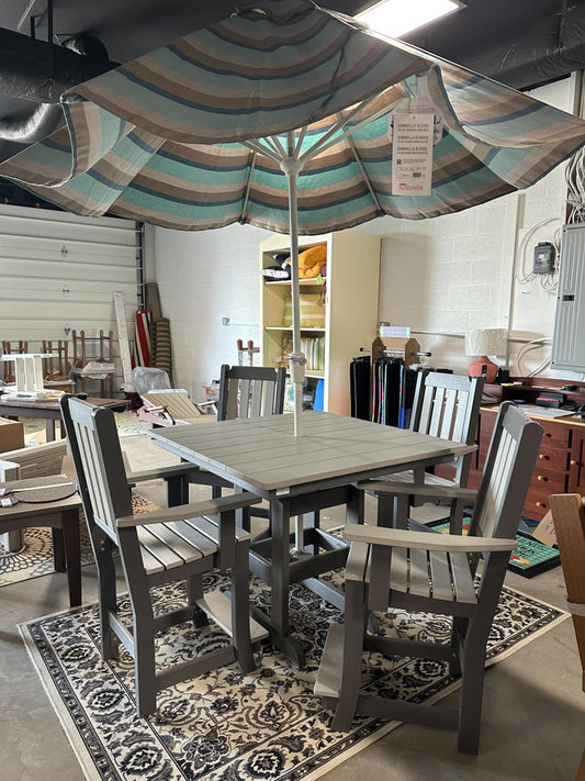 Classic Counter-Height Outdoor Dining Set w/Umbrella